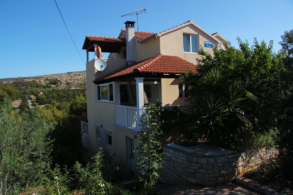 Apartmani Rita Milna  Exteriér fotografie