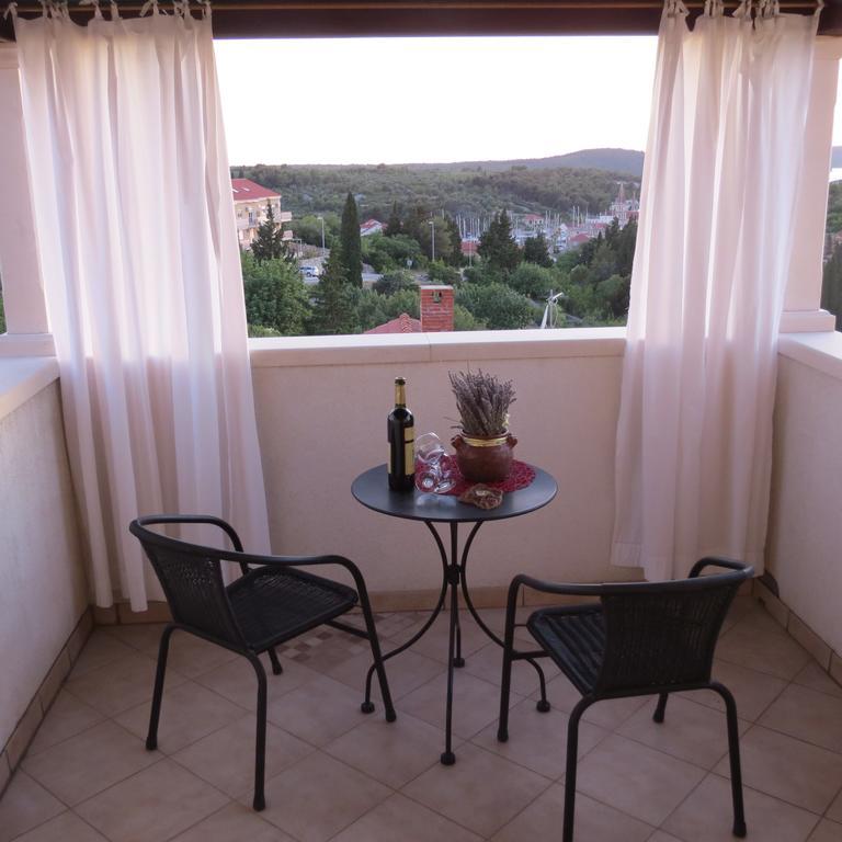 Apartmani Rita Milna  Exteriér fotografie