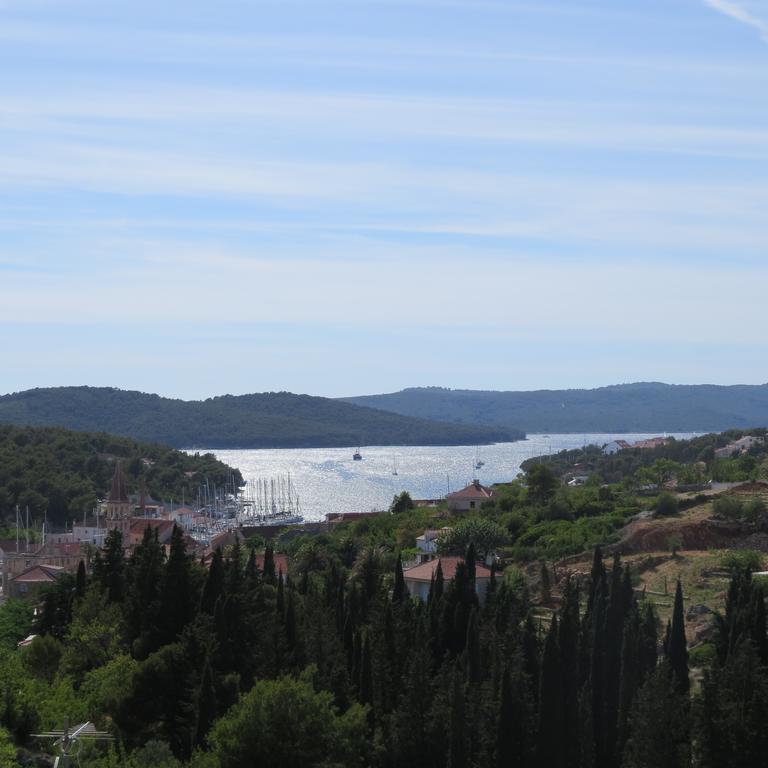 Apartmani Rita Milna  Exteriér fotografie