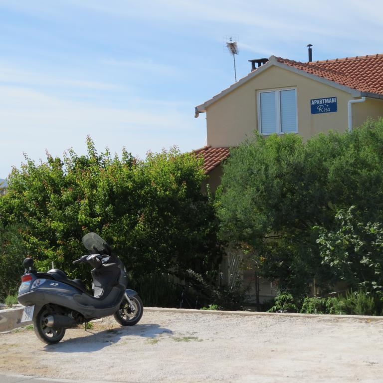 Apartmani Rita Milna  Exteriér fotografie