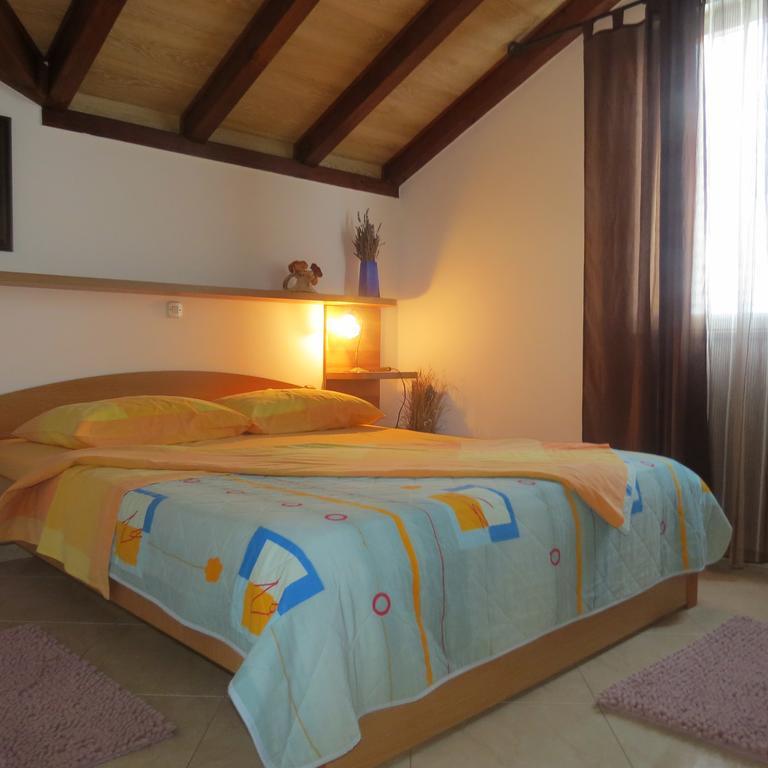 Apartmani Rita Milna  Exteriér fotografie