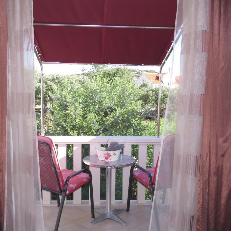 Apartmani Rita Milna  Exteriér fotografie
